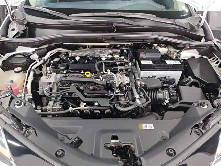 Фото 20 - Toyota C-HR