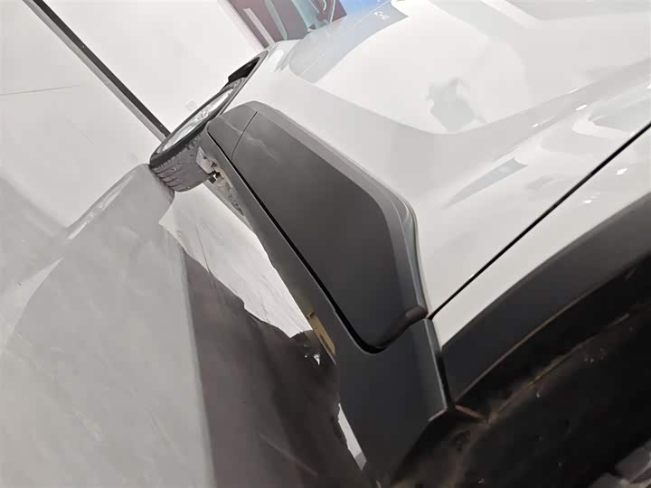 Фото 21 - Toyota C-HR