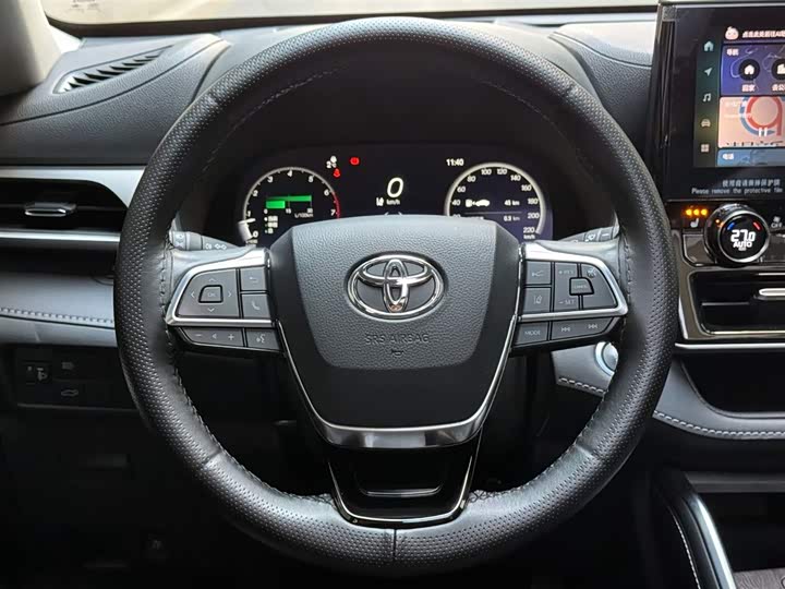 Фото 12 - Toyota Highlander