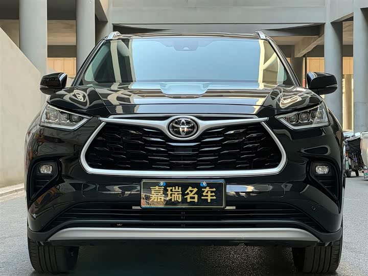 Фото 2 - Toyota Highlander
