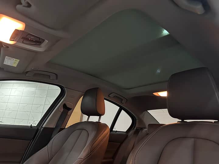 Фото 16 - BMW 1 Series