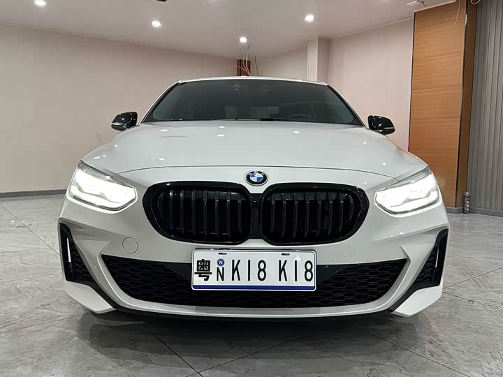 Фото 3 - BMW 1 Series