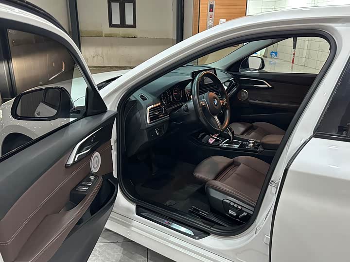 Фото 7 - BMW 1 Series