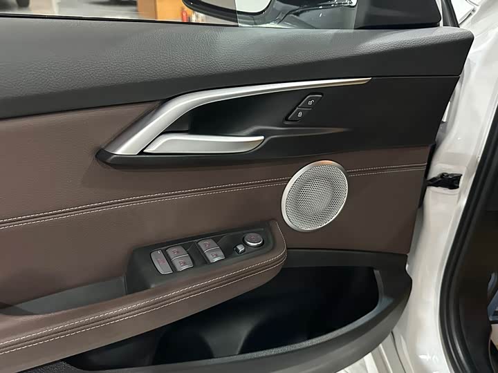 Фото 8 - BMW 1 Series