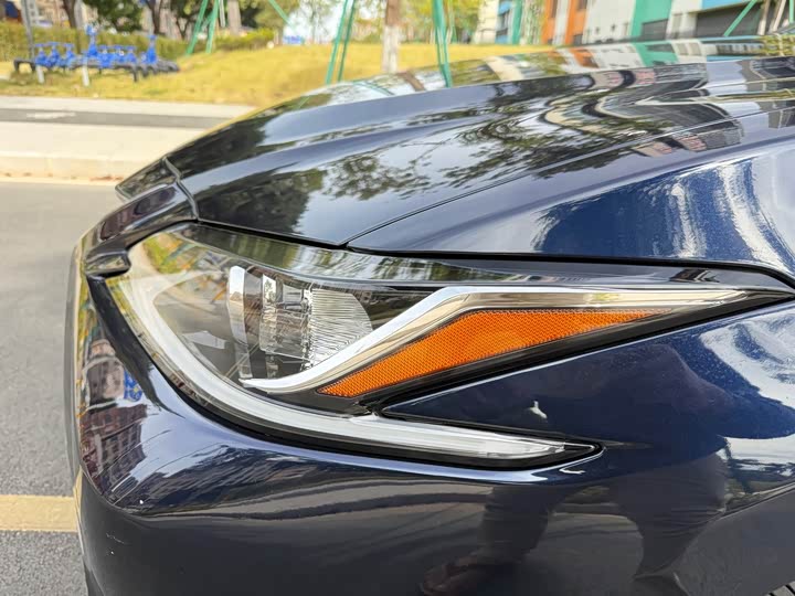 Фото 15 - Lexus ES