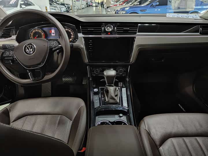 Фото 11 - Volkswagen Phideon