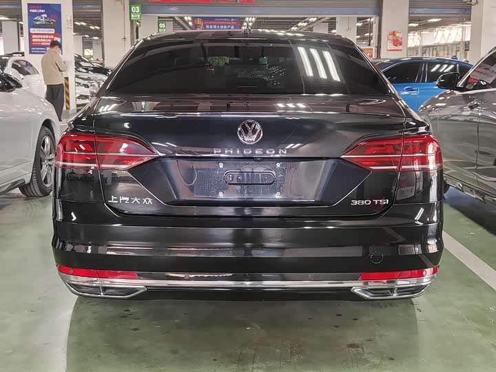 Фото 4 - Volkswagen Phideon