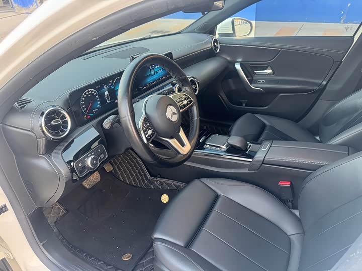 Фото 4 - Mercedes-Benz A-Class