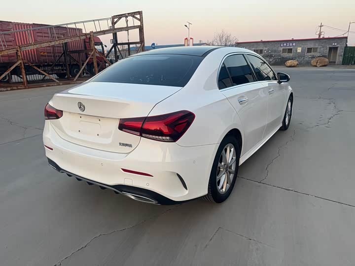 Фото 7 - Mercedes-Benz A-Class