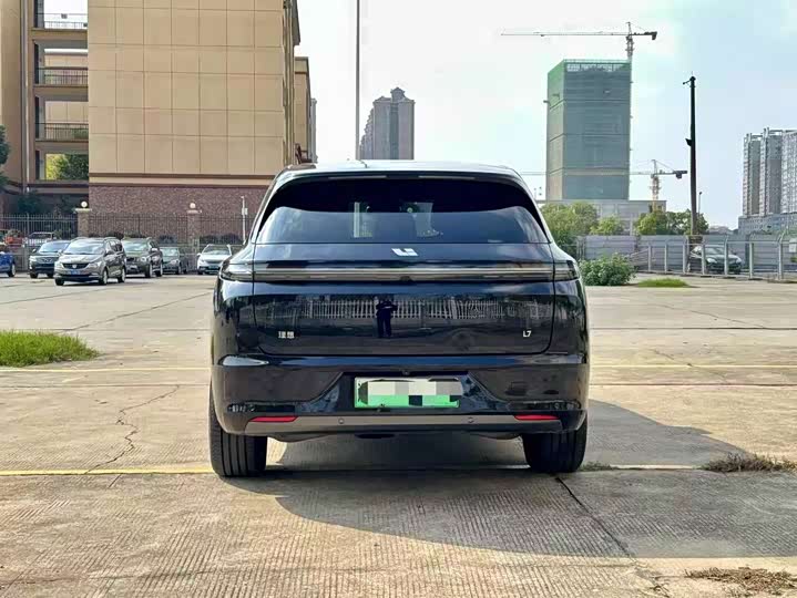 Фото 18 - LiXiang L7