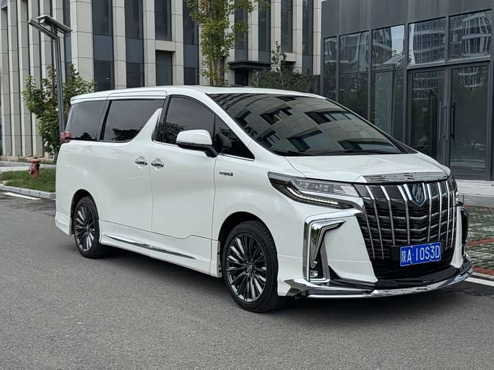 Фото 3 - Toyota Alphard
