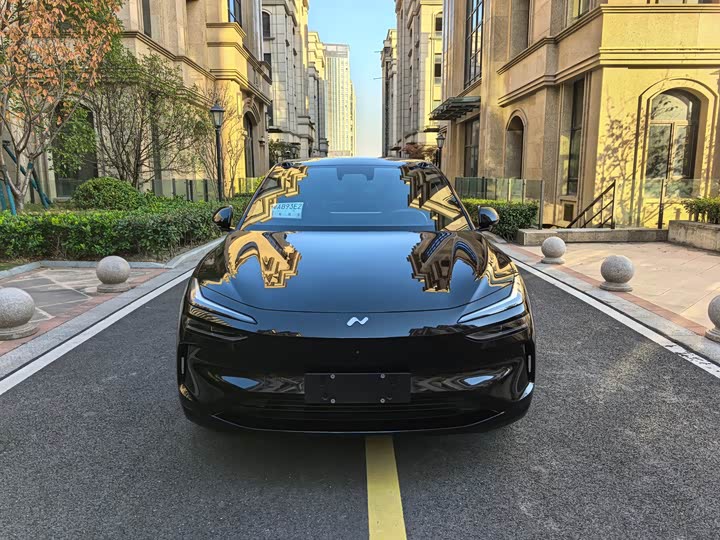 Фото 2 - Nio Onvo L60