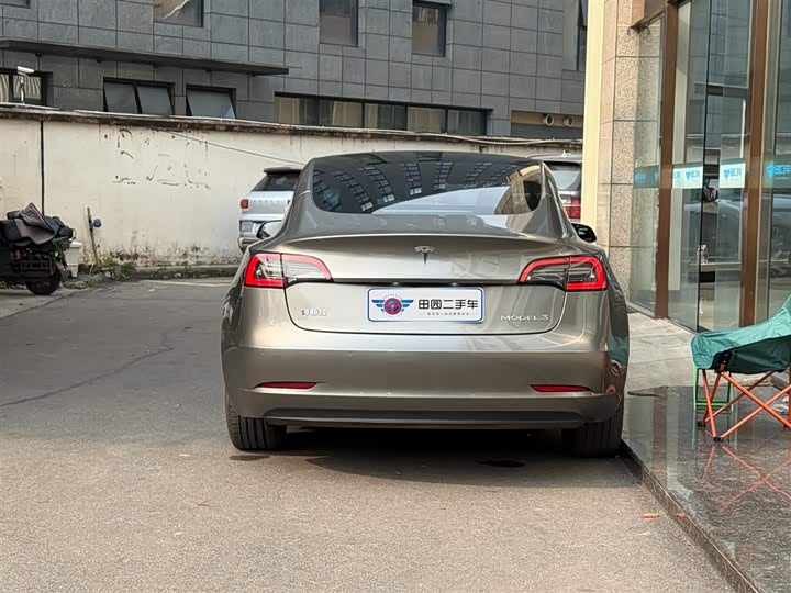 Фото 5 - Tesla Model 3