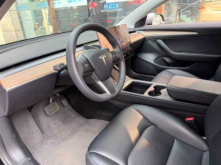 Фото 7 - Tesla Model 3