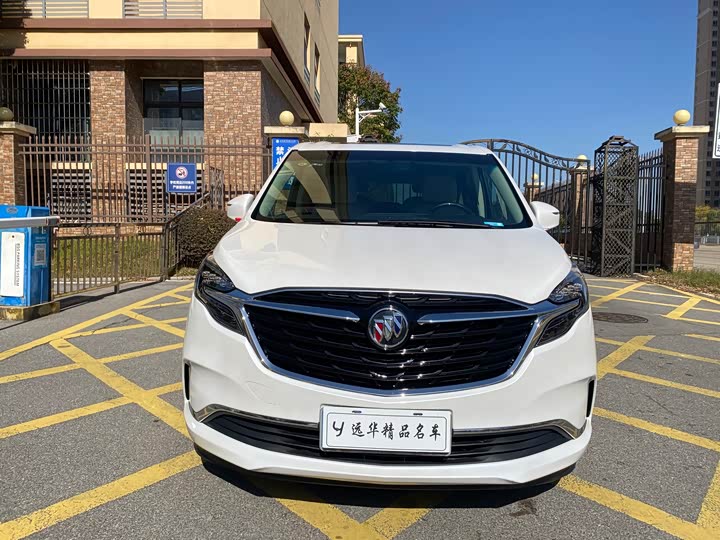 Фото 2 - Buick GL8 ES