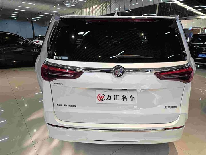 Фото 8 - Buick GL8 ES