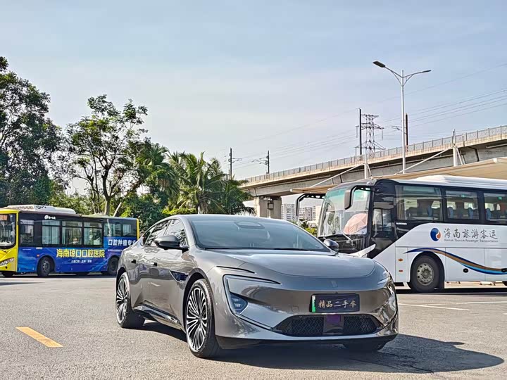 Фото 3 - Avatr 12