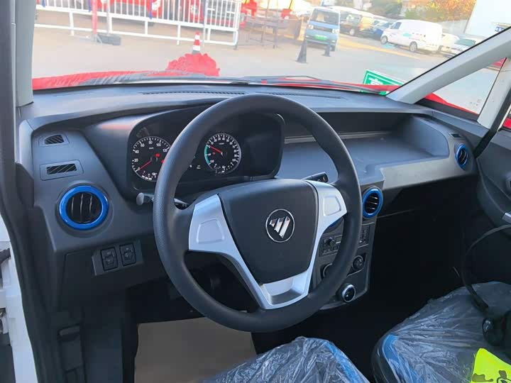 Фото 10 - Foton Smart Smurf E7