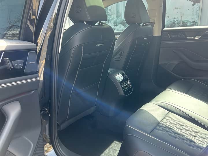 Фото 6 - Volkswagen Magotan