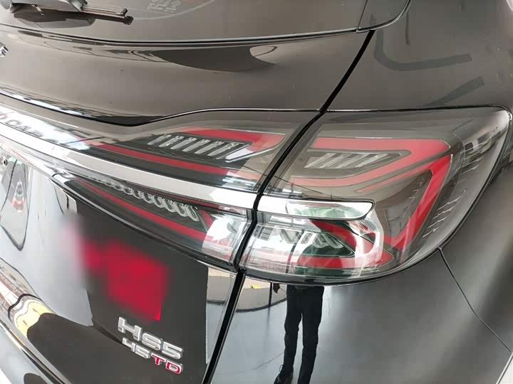 Фото 8 - Hongqi HS5