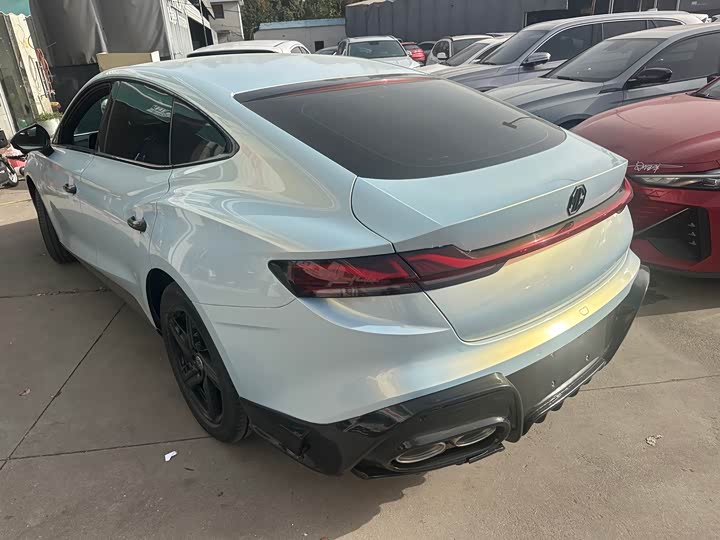 Фото 11 - MG Motor 7