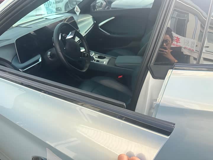 Фото 7 - MG Motor 7