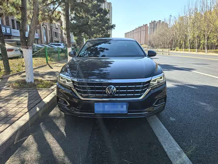 Фото 1 - Volkswagen Passat