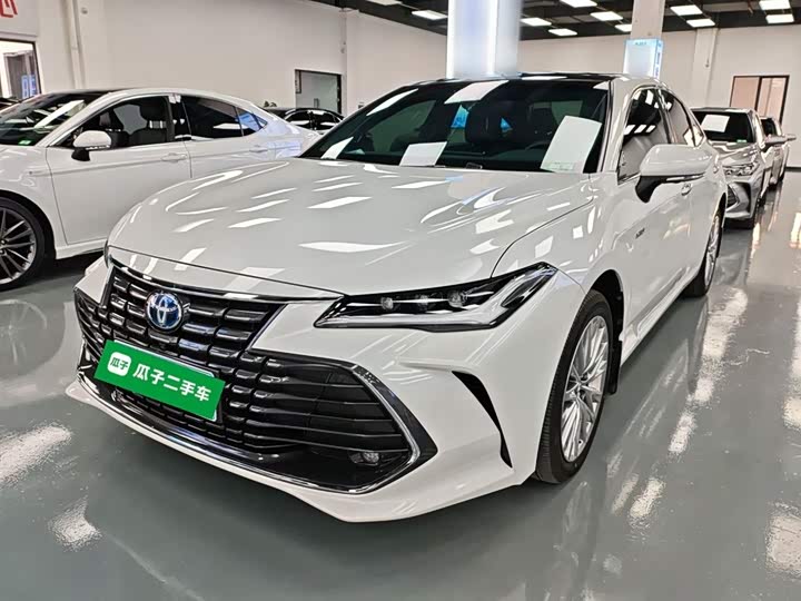 Фото 1 - Toyota Avalon