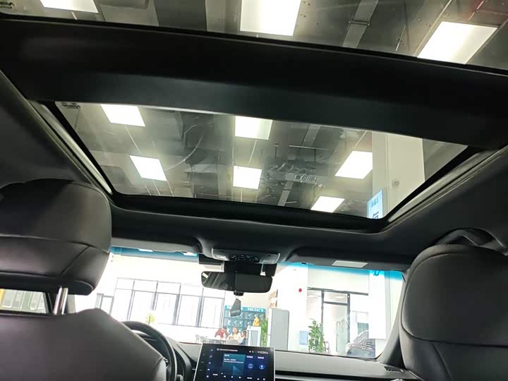 Фото 18 - Toyota Avalon