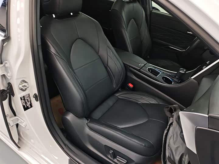 Фото 25 - Toyota Avalon