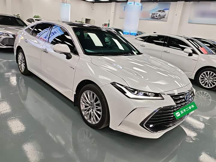 Фото 4 - Toyota Avalon