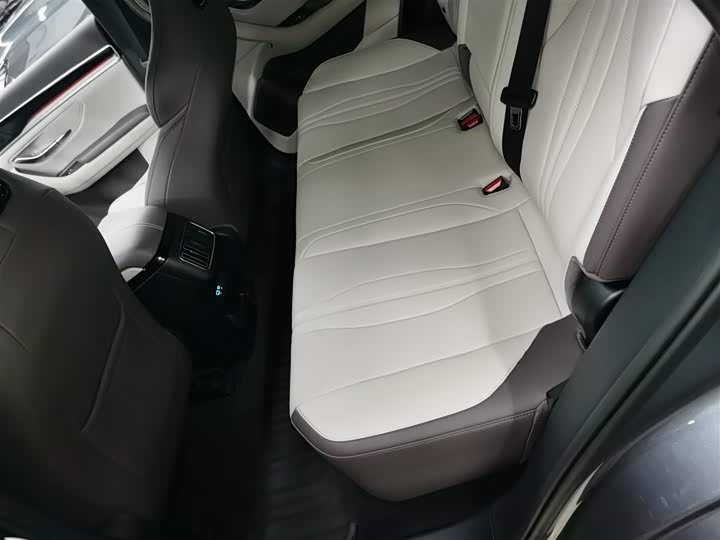 Фото 14 - BYD Song Plus Hybrid/EV