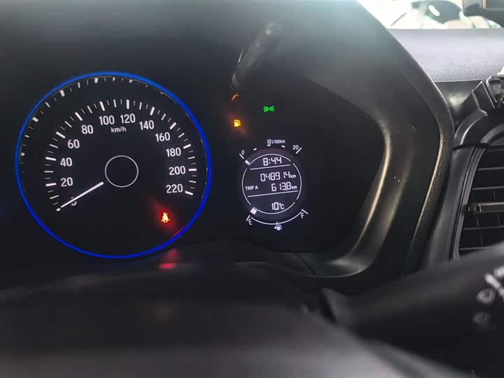 Фото 12 - Honda Vezel