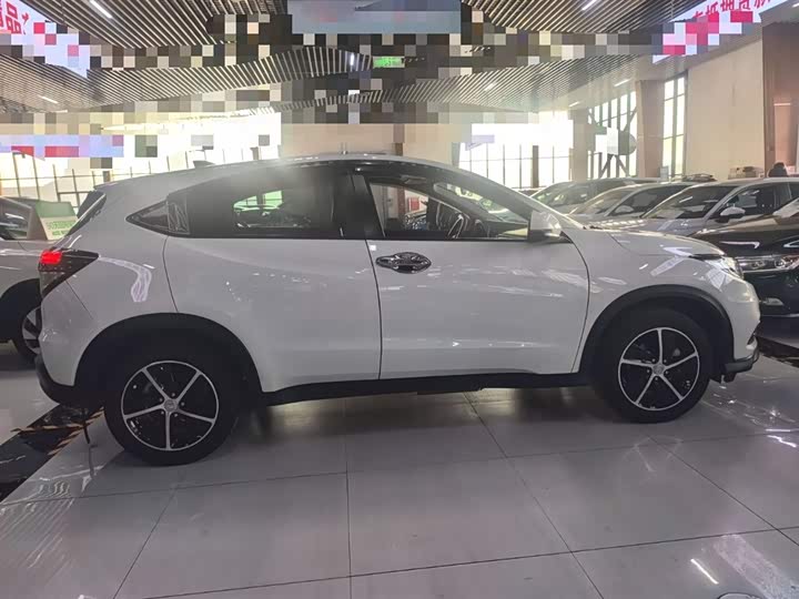 Фото 4 - Honda Vezel