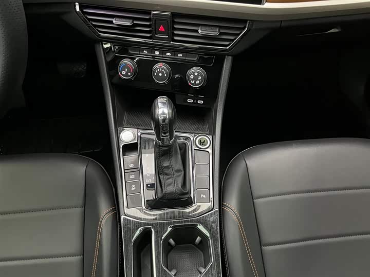 Фото 5 - Volkswagen Bora