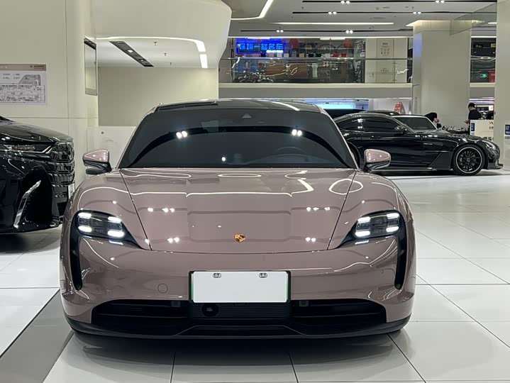 Photo 5 - Porsche Taycan