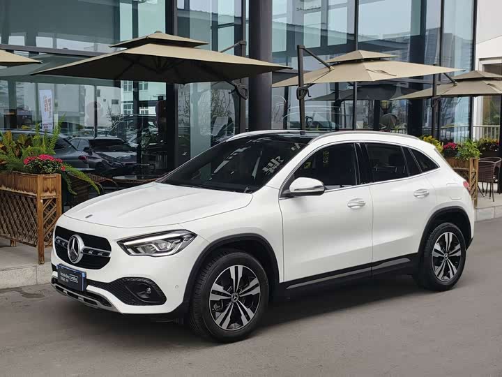 Фото 1 - Mercedes-Benz GLA-Class
