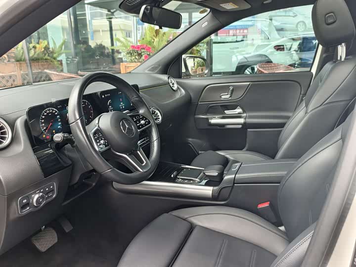 Фото 15 - Mercedes-Benz GLA-Class