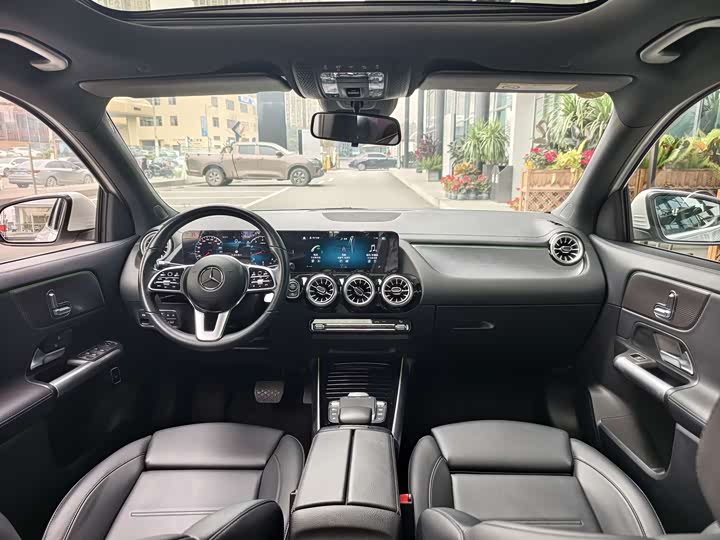 Фото 17 - Mercedes-Benz GLA-Class