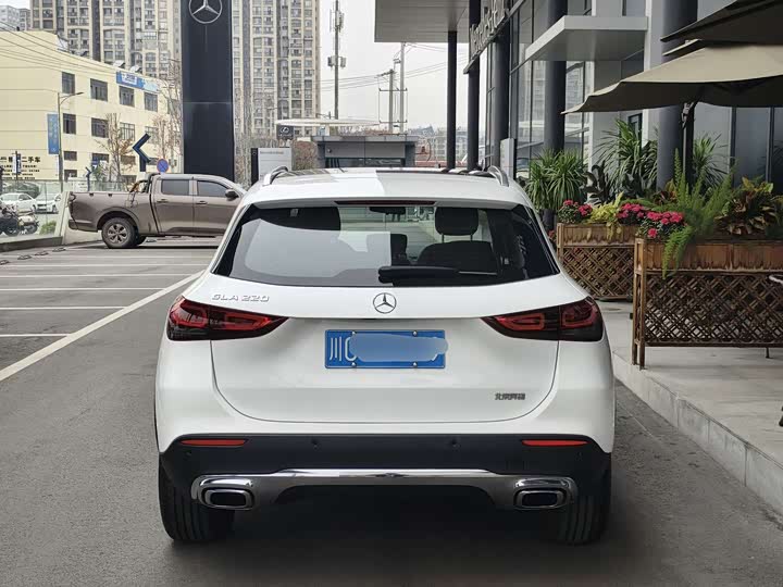 Фото 6 - Mercedes-Benz GLA-Class