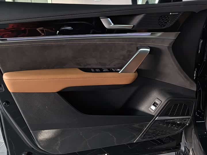 Фото 17 - BYD Tang Hybrid/EV