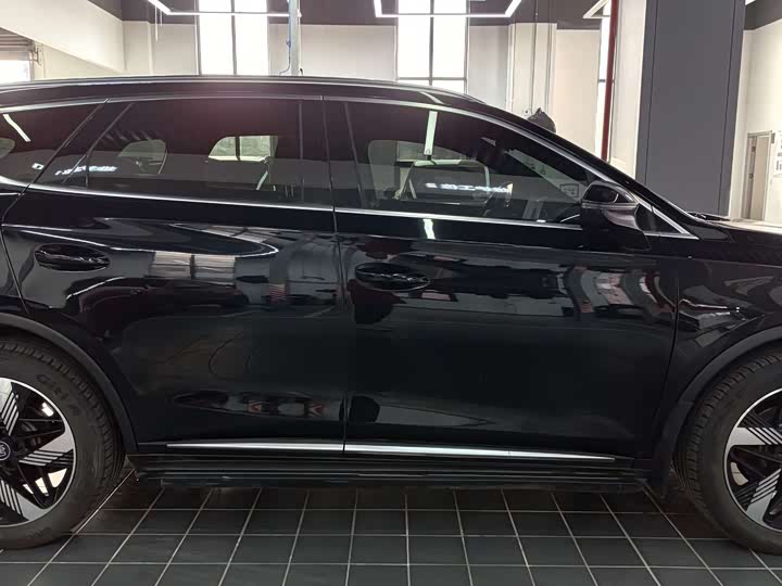 Фото 22 - BYD Tang Hybrid/EV