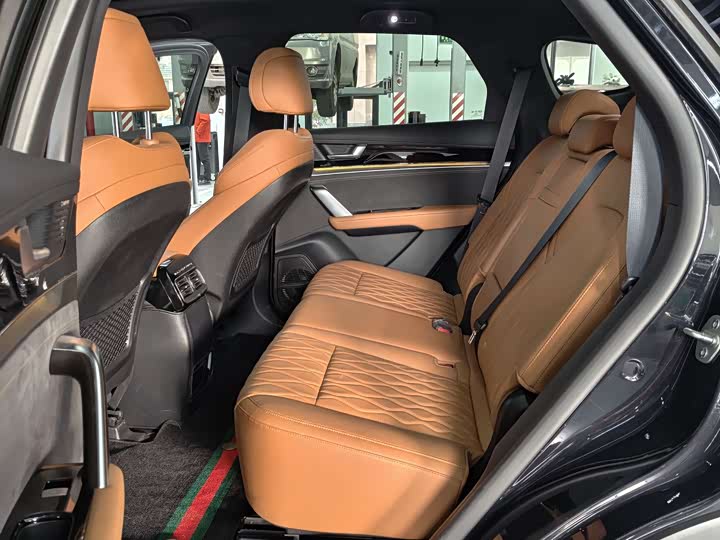 Фото 6 - BYD Tang Hybrid/EV