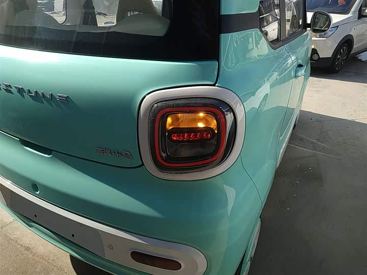 Фото 8 - Bestune Pony