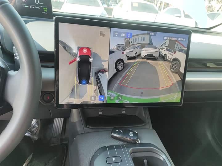 Фото 13 - Toyota bZ5