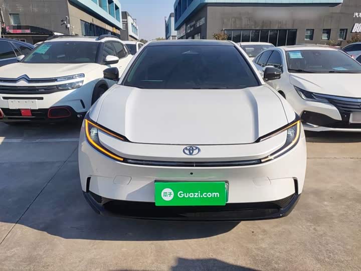 Фото 3 - Toyota bZ5