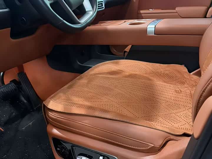 Фото 11 - LiXiang L7