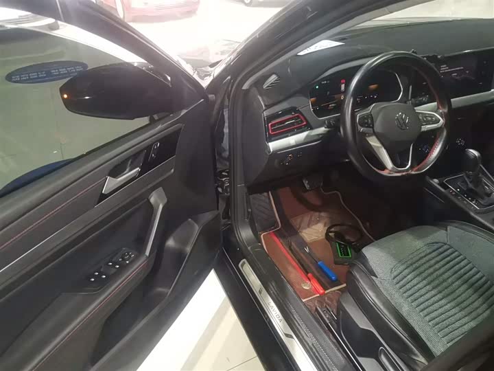 Фото 16 - Volkswagen Lavida