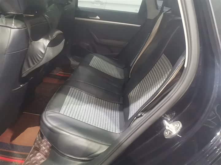 Фото 17 - Volkswagen Lavida