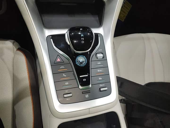 Фото 14 - BYD Song Pro Hybrid